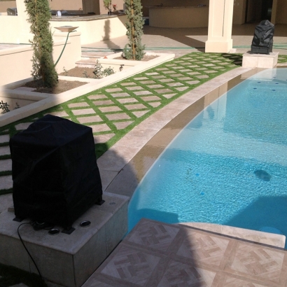 Green Lawn San Diego Country Estates, California Landscape Rock, Backyard Landscape Ideas